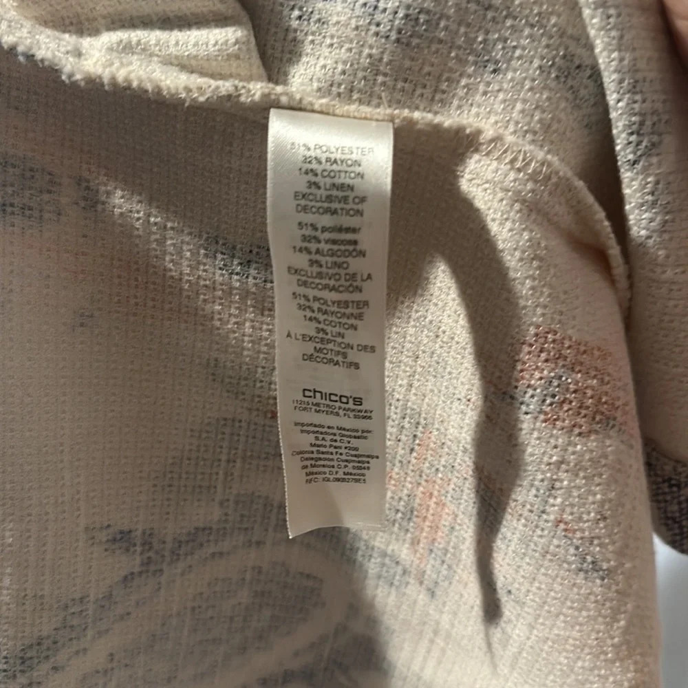 Chico’s watercolor print textured jacket size 1 - Picture 4 of 9